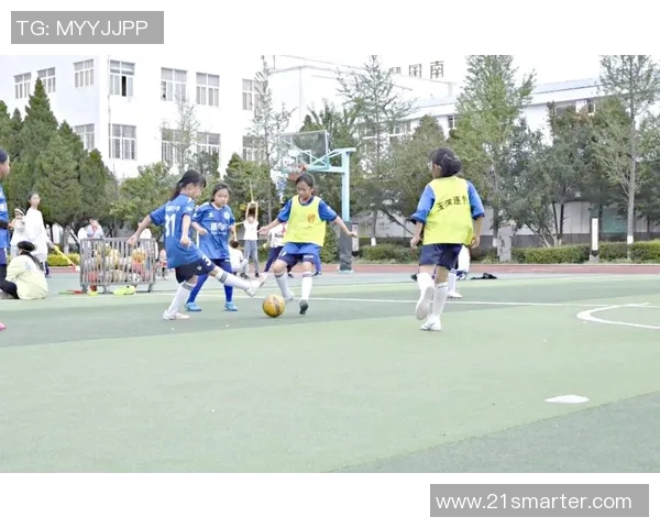 以青少年培训为核心推动足球产业发展与人才培养模式创新探索